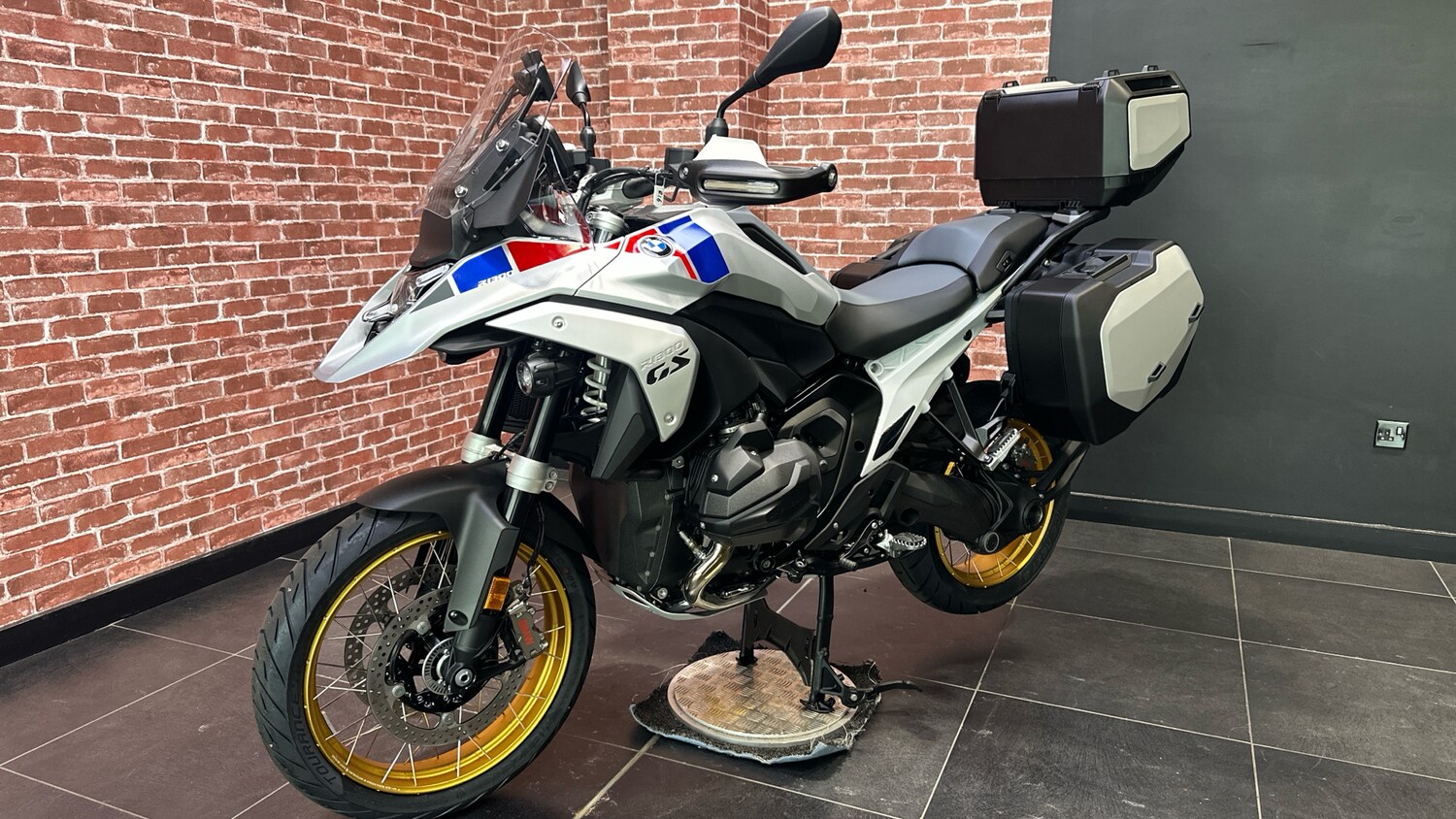 BMW R1300
