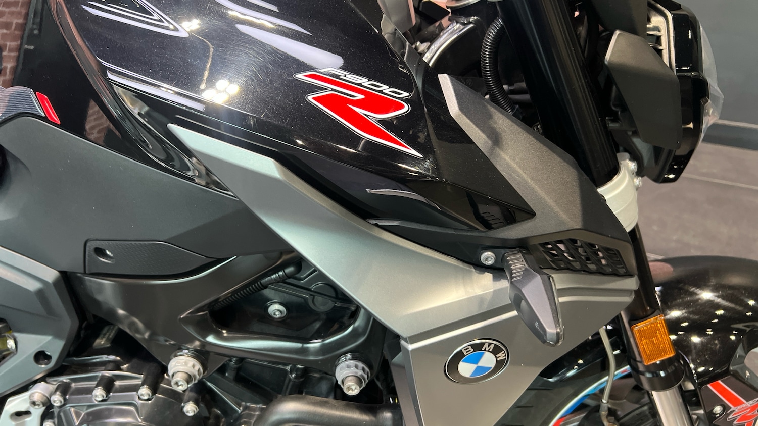 BMW F900