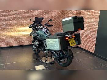 Used BMW R1250 2023 for sale - bike-77873192: Photo