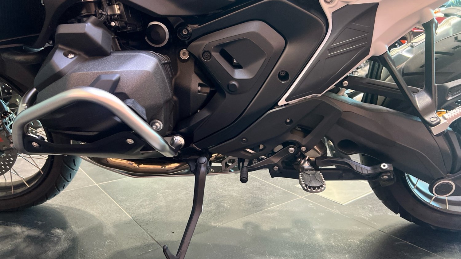 2024 BMW R1300 24 Model Year BMW R1300 GS DUEL Petrol Manual - Picture 17 of 24