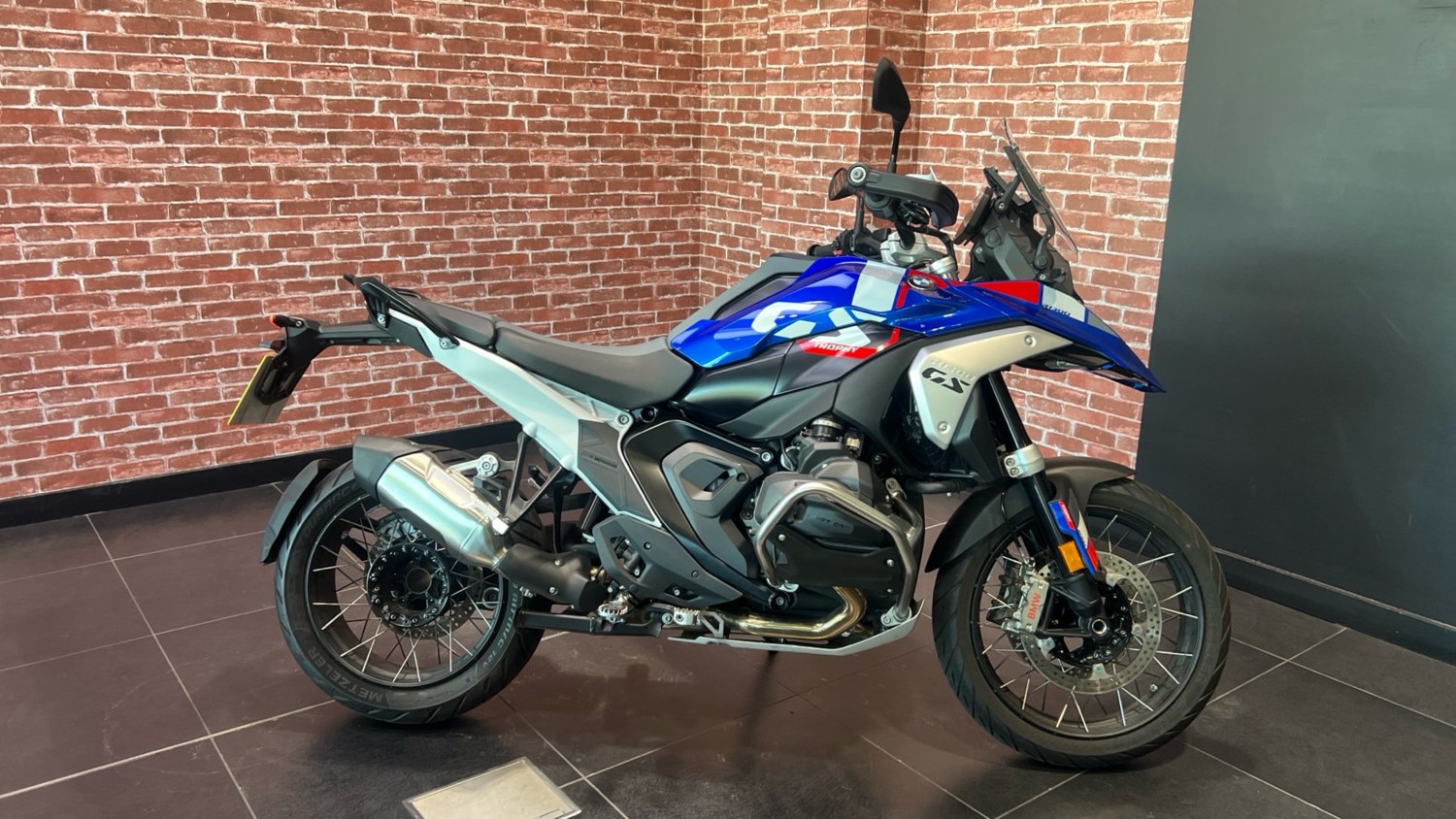 2024 BMW R1300 24 Model Year BMW R1300 GS DUEL Petrol Manual - Picture 2 of 24