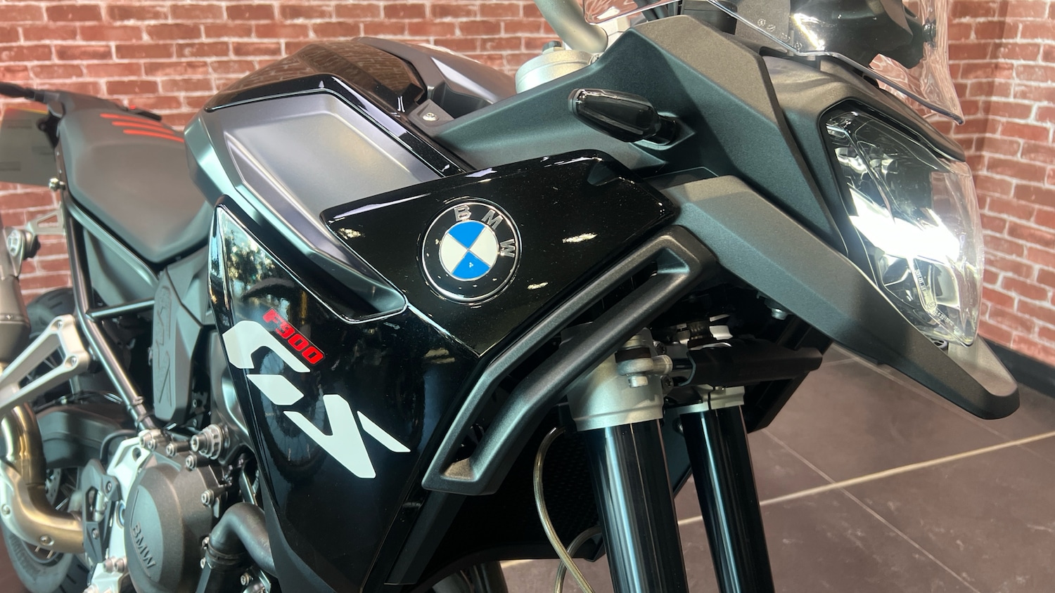 BMW F900