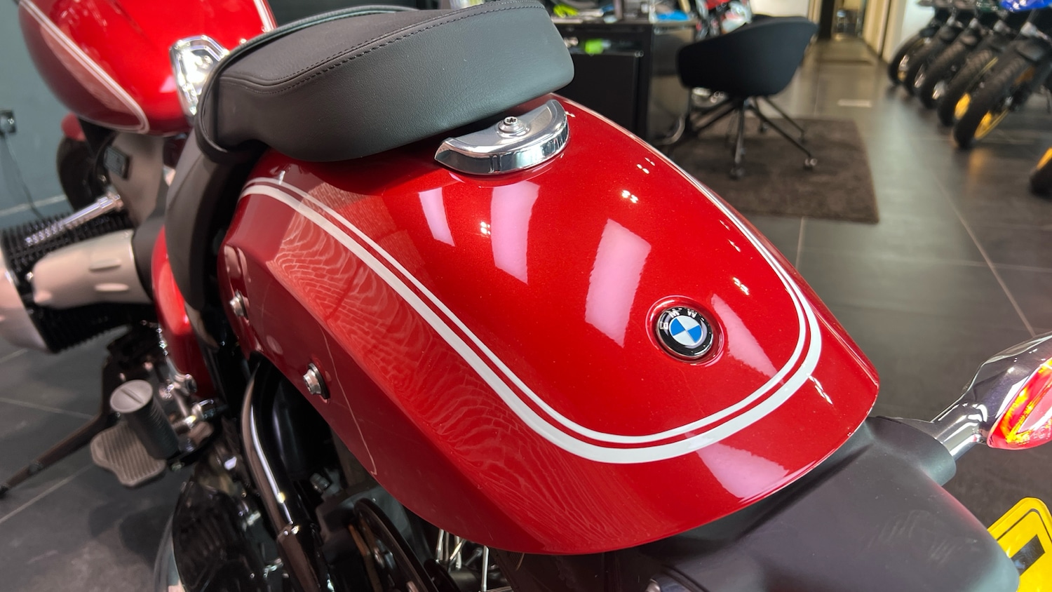 BMW R18