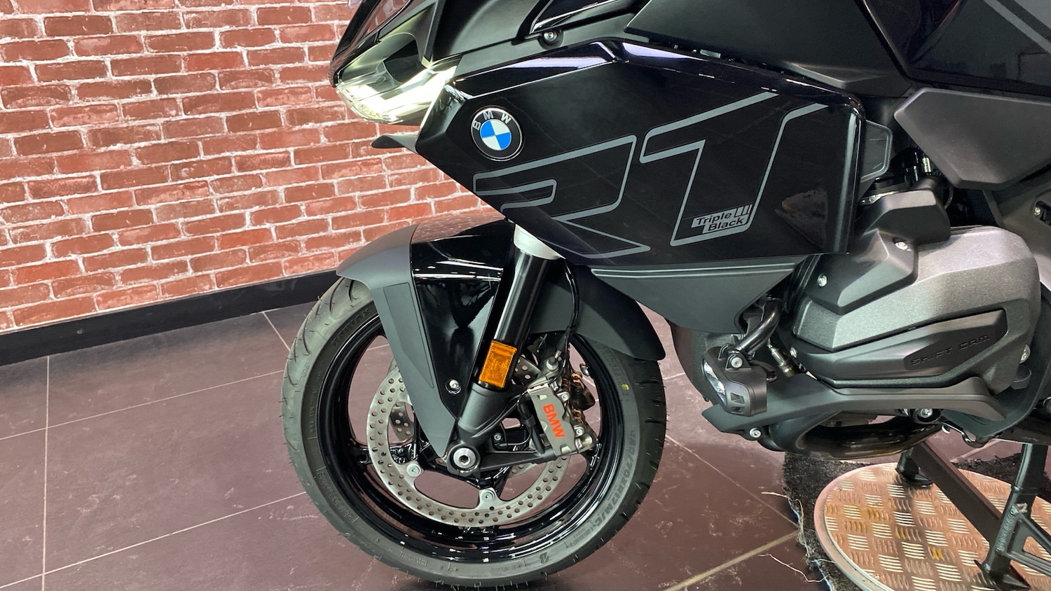 BMW R1300