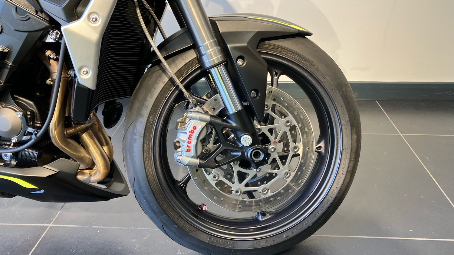 2021 Triumph Street Triple RS (19MY) ROADSTER Petrol Manual - Picture 10 of 24