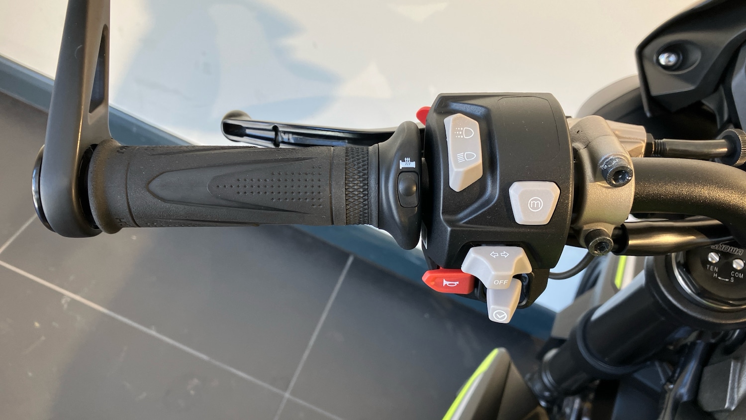 2021 Triumph Street Triple RS (19MY) ROADSTER Petrol Manual - Picture 13 of 24