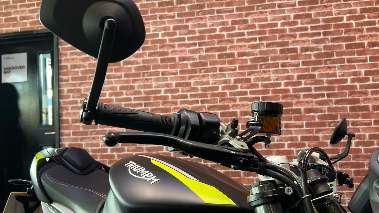 2021 Triumph Street Triple RS (19MY) ROADSTER Petrol Manual - Picture 23 of 24