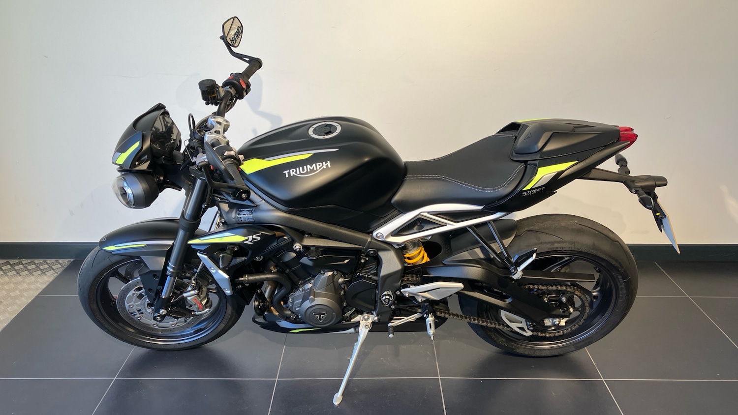 2021 Triumph Street Triple RS (19MY) ROADSTER Petrol Manual - Picture 4 of 24