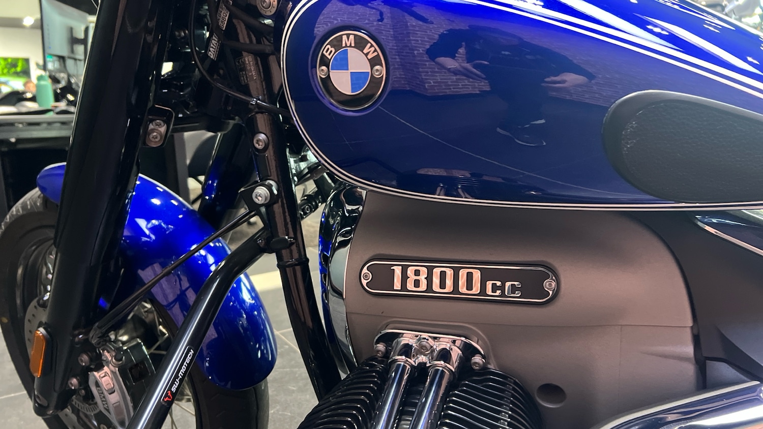 BMW R18