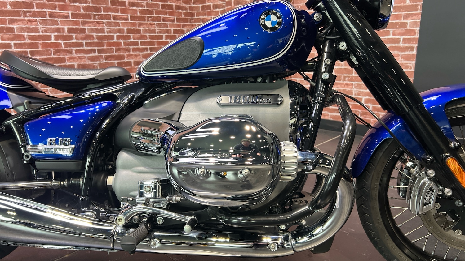 BMW R18