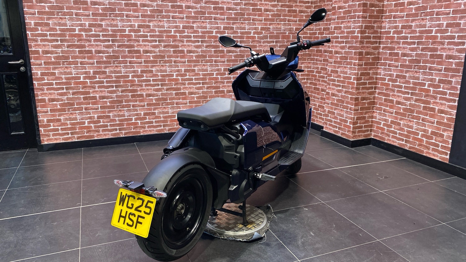 Used BMW Ce 2025 for sale - 78109264: Photo 3