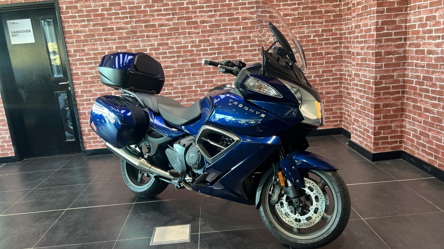 2016 Triumph Trophy SE TOURER Petrol Manual - Picture 1 of 24