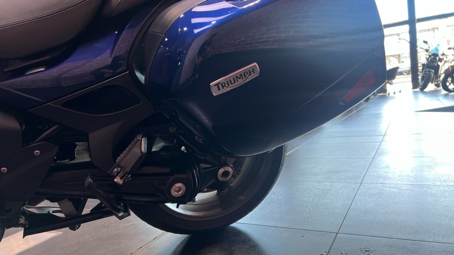 2016 Triumph Trophy SE TOURER Petrol Manual - Picture 23 of 24
