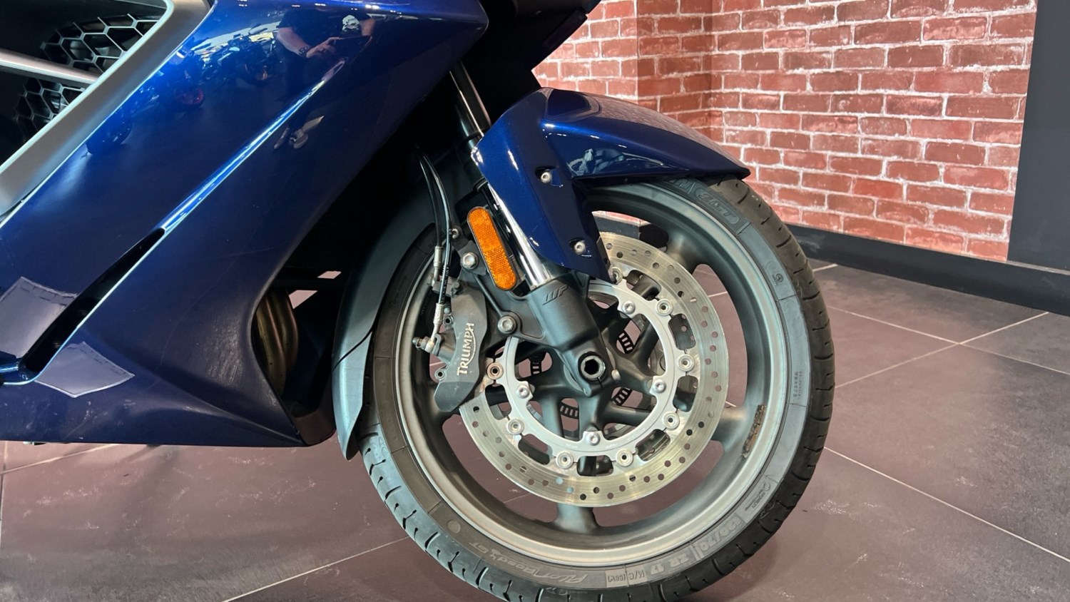 2016 Triumph Trophy SE TOURER Petrol Manual - Picture 6 of 24
