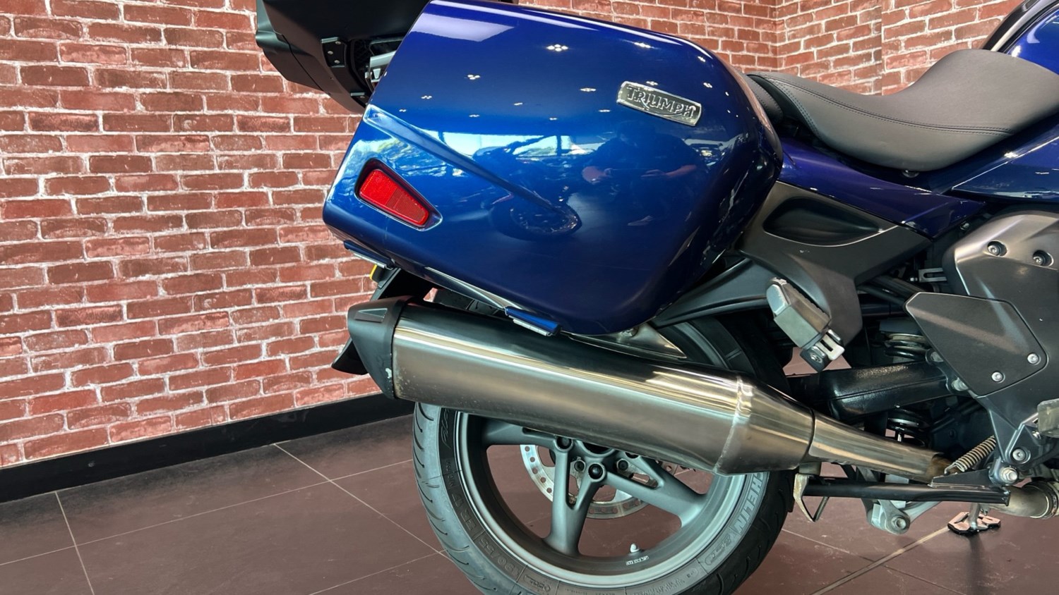 2016 Triumph Trophy SE TOURER Petrol Manual - Picture 8 of 24