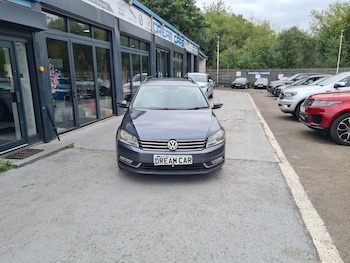 Volkswagen - Passat