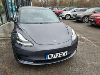 2020 - Standard Range Plus Auto RWD 4dr