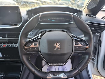 Used Peugeot E-208 2020 for sale - 75881611: Photo