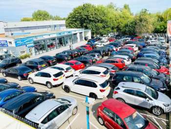 Used Land Rover Discovery Sport 2019 for sale - 74918023: Photo