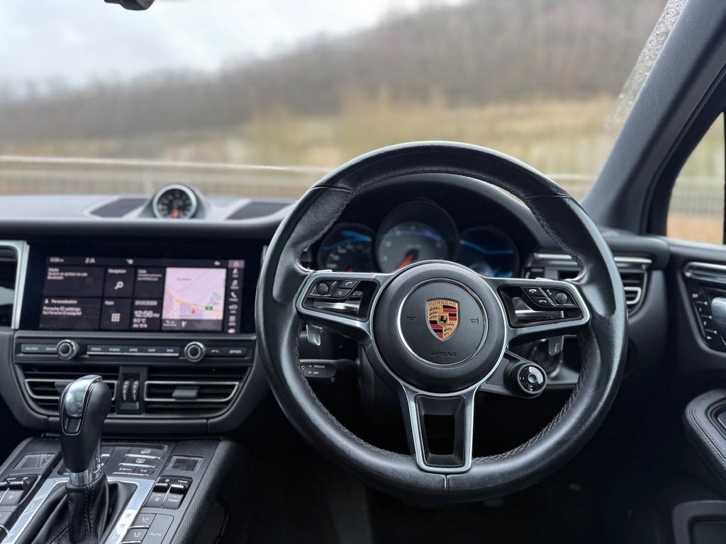 Used Porsche Macan 2019 for sale - 77276190: Photo 10