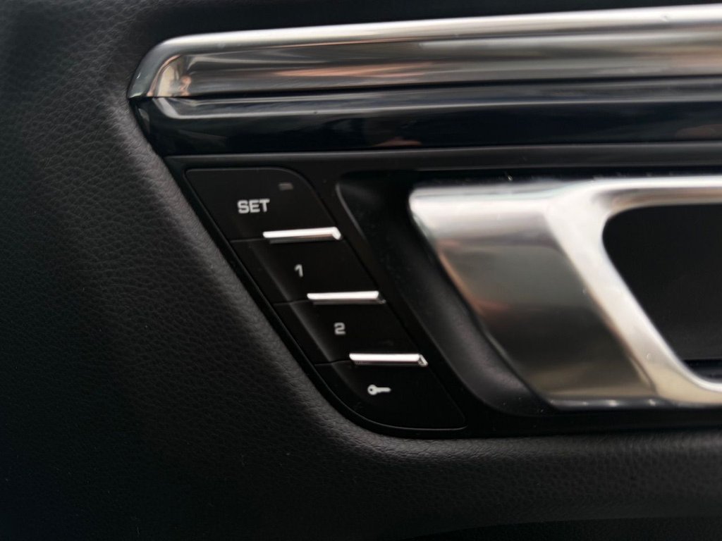 Used Porsche Macan 2019 for sale - 77276190: Photo 28