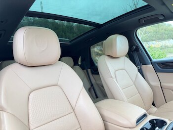 Used Porsche Cayenne 2022 for sale - 78124120: Photo