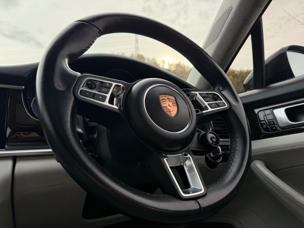 Used Porsche Panamera 2019 for sale - 76495925: Photo 25