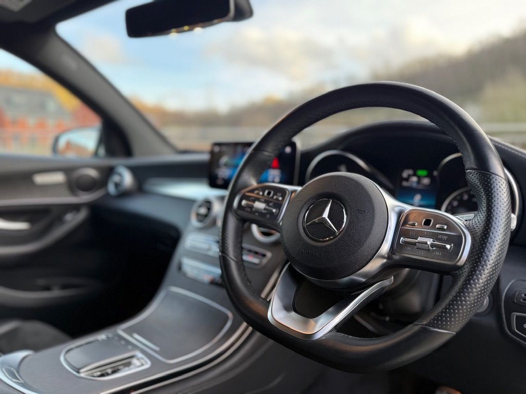 Used Mercedes-Benz GLC 2021 for sale - 77227150: Photo 2