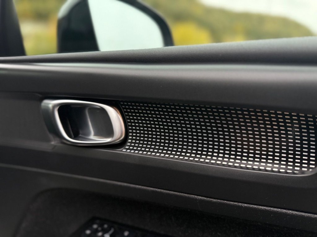 Used Volvo XC40 2021 for sale - 76389884: Photo 16