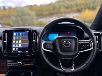 Used Volvo XC40 2021 for sale - 76389884: Photo