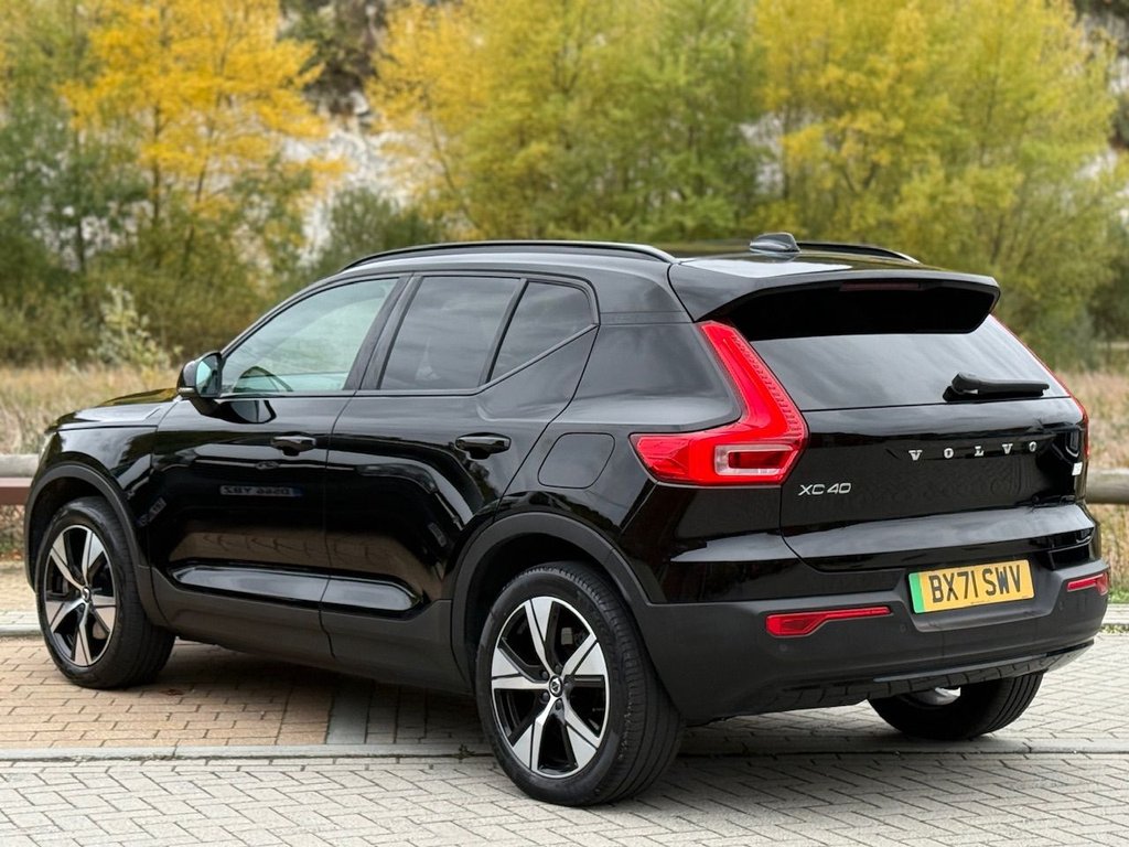 Used Volvo XC40 2021 for sale - 76389884: Photo 3