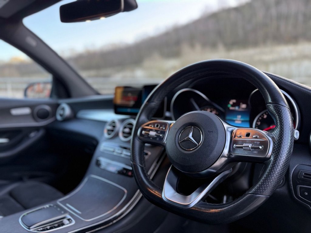 Used Mercedes-Benz GLC 2019 for sale - 77089232: Photo 2
