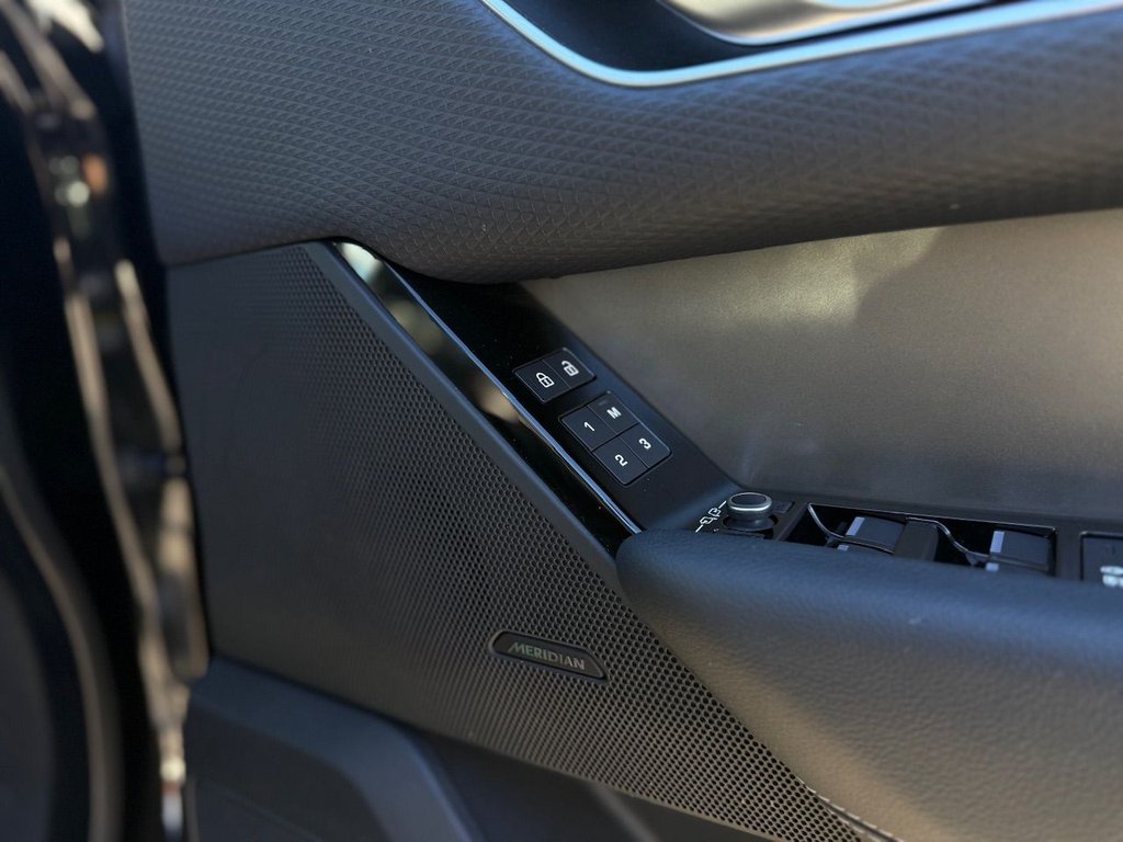 Used Land Rover Range Rover Velar 2021 for sale - 76487008: Photo 21