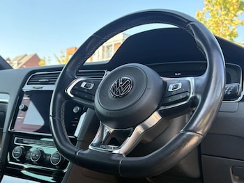 Used Volkswagen Golf 2017 for sale - 79363615: Photo