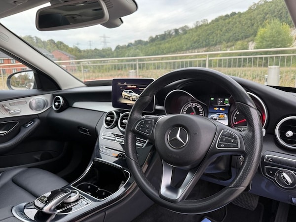 Used Mercedes-Benz C-Class 2017 for sale - 76086407: Photo 2