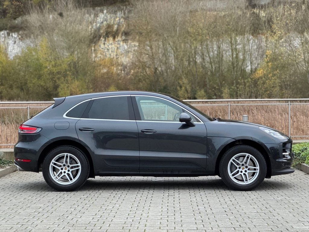 Used Porsche Macan 2019 for sale - 76691371: Photo 10