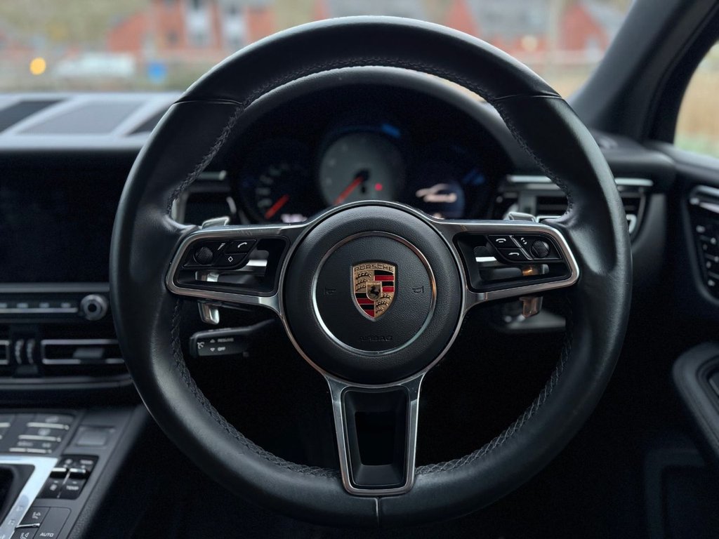 Used Porsche Macan 2019 for sale - 76691371: Photo 21