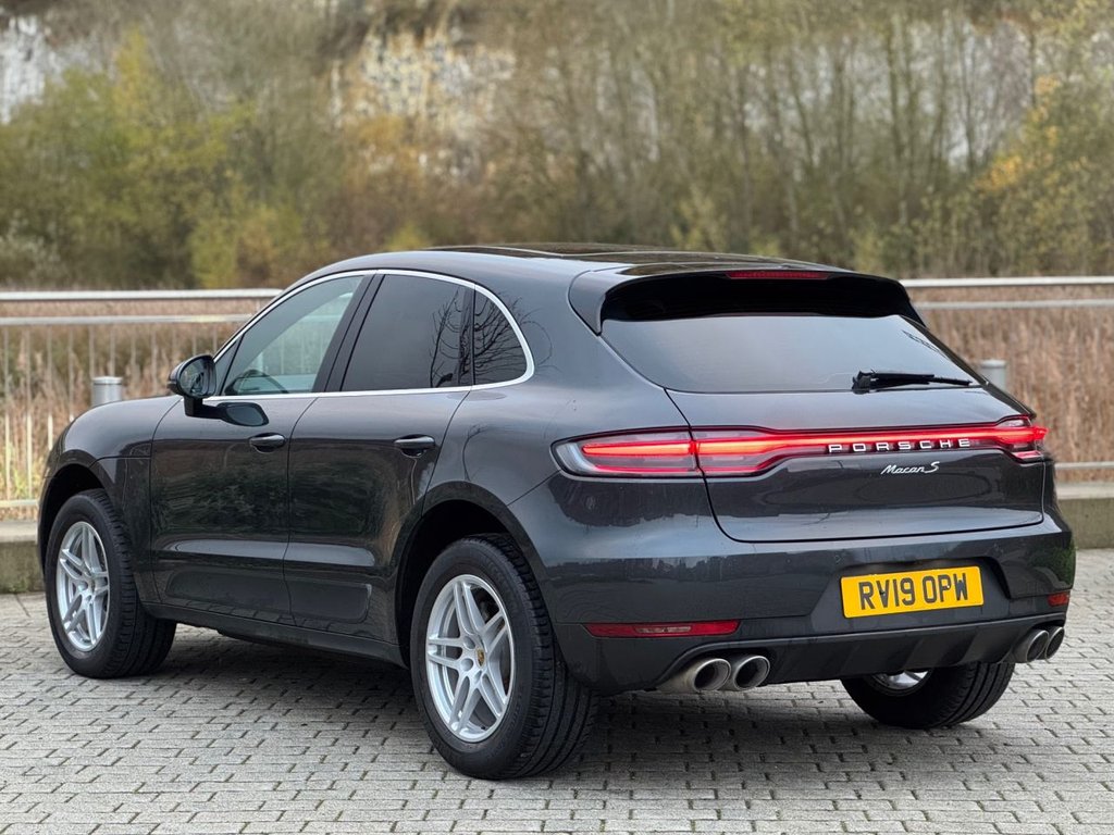 Used Porsche Macan 2019 for sale - 76691371: Photo 3