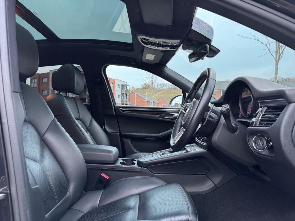 Used Porsche Macan 2019 for sale - 76691371: Photo 4