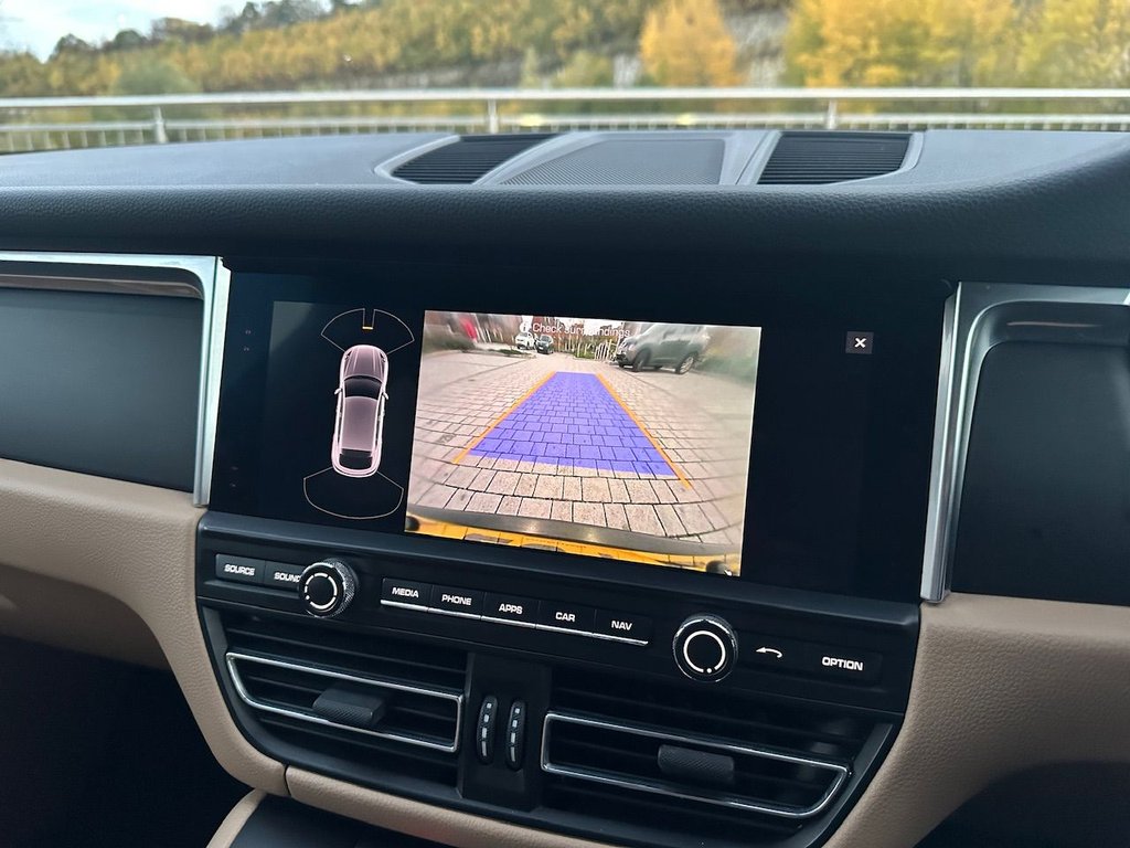 Used Porsche Macan 2020 for sale - 76430050: Photo 12