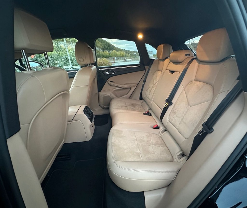 Used Porsche Macan 2020 for sale - 76430050: Photo 20