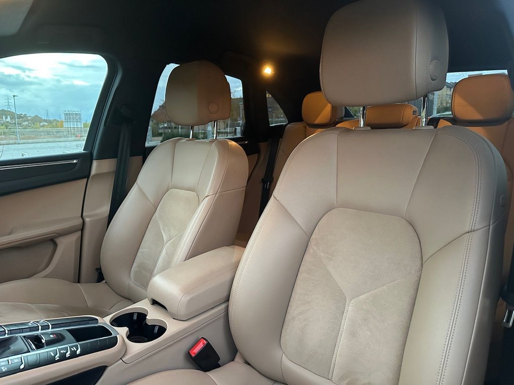 Used Porsche Macan 2020 for sale - 76430050: Photo 25