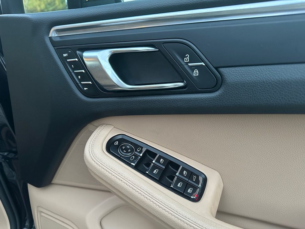 Used Porsche Macan 2020 for sale - 76430050: Photo 26