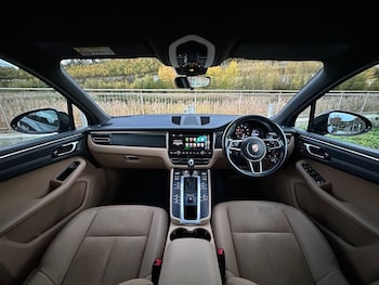 Used Porsche Macan 2020 for sale - 76430050: Photo