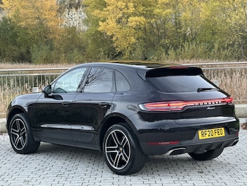 Used Porsche Macan 2020 for sale - 76430050: Photo