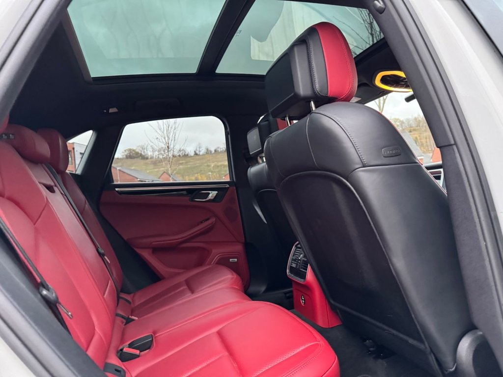 Used Porsche Macan 2020 for sale - 76724862: Photo 14