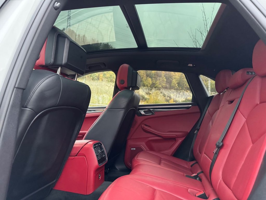 Used Porsche Macan 2020 for sale - 76724862: Photo 15