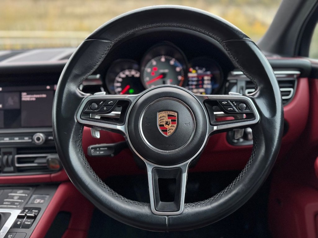 Used Porsche Macan 2020 for sale - 76724862: Photo 16