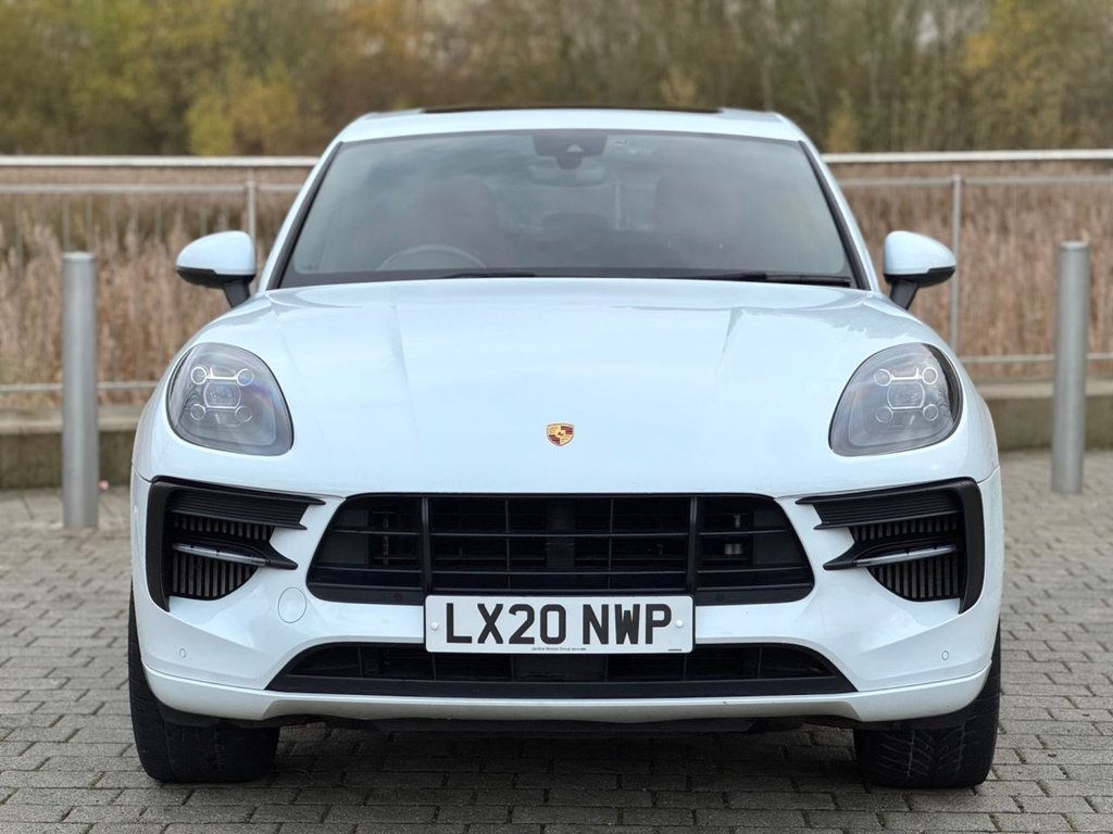 Used Porsche Macan 2020 for sale - 76724862: Photo 2