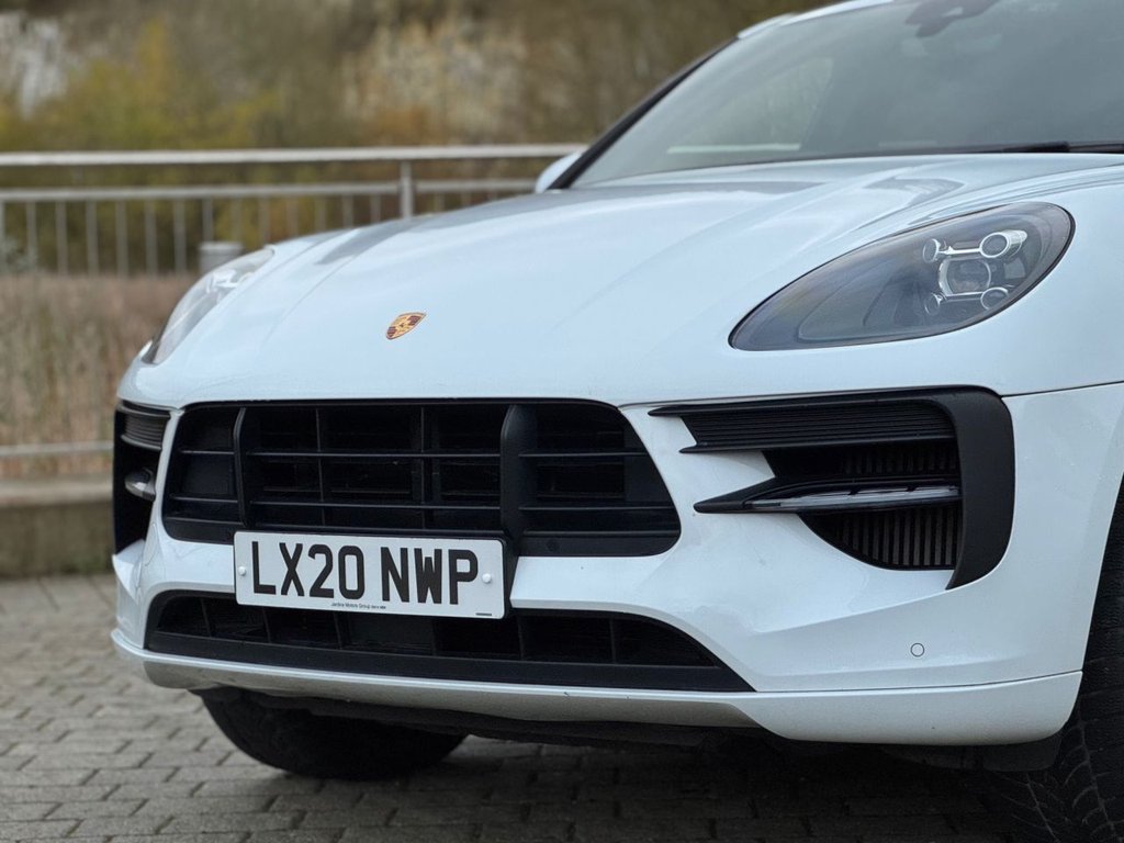 Used Porsche Macan 2020 for sale - 76724862: Photo 22